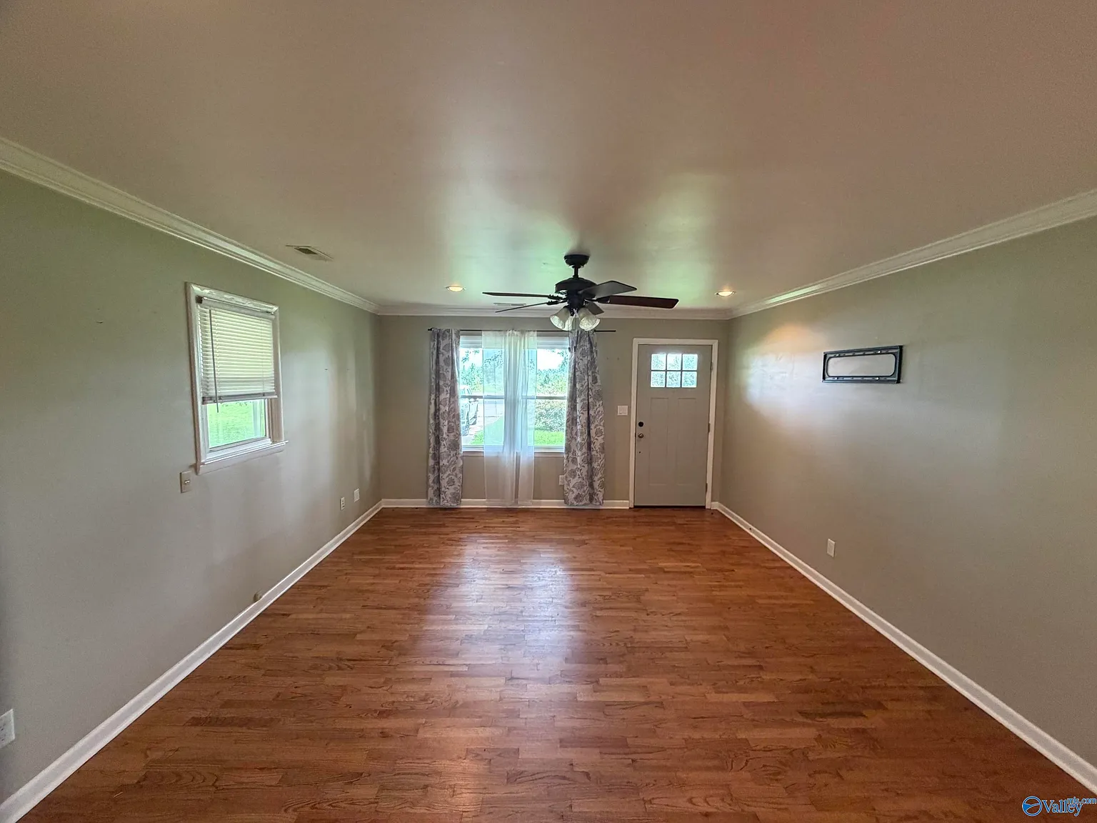 3 bed, 1232 sqft, $1,700 — Photo 3