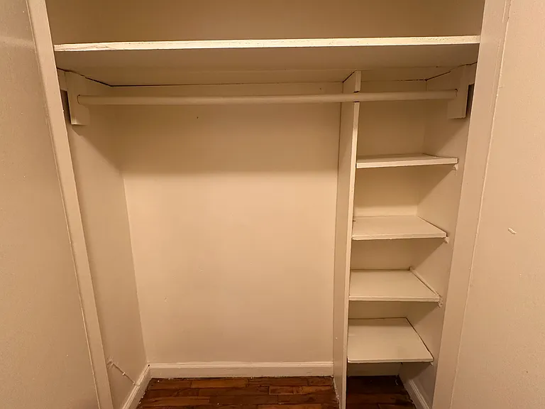 647 Albany Ave #1H — Photo 5