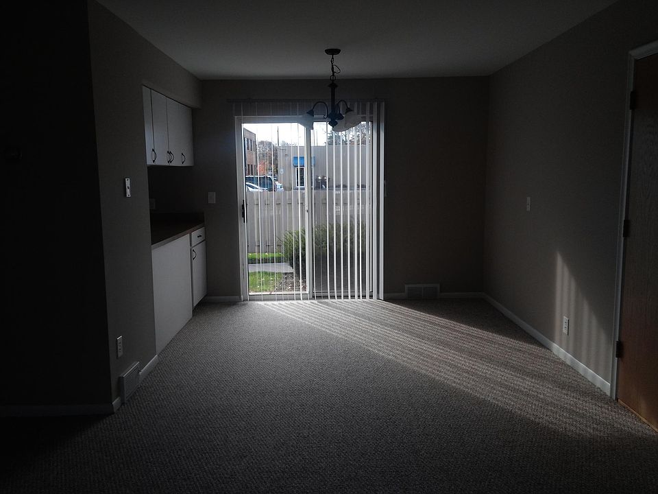 Dining Room and Patio