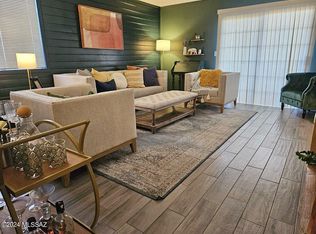 8263 N Oracle Rd, Tucson, AZ 85704