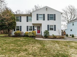 64 Waltuma Ave, Edison, NJ 08837