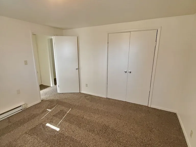 7865 Valley Rd NE — Photo 10