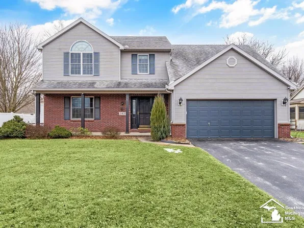 2163 Oak Grove Dr, Temperance, MI 48182