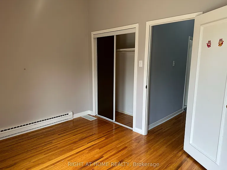 1101 Oxford St W — Photo 15