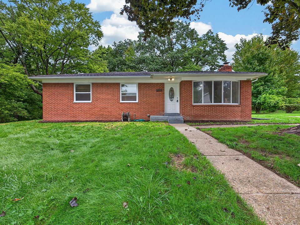 1652 Charleston Ave, photo 3