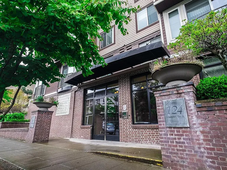124 Bellevue Ave E #601 — Photo 2