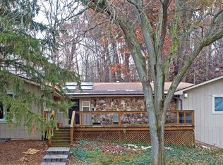 42W560 Hidden Springs Dr, St Charles, IL 60175