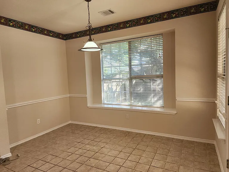 200 Sutterville Cv — Photo 9