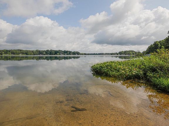 12487 Fishing Site Rd-104