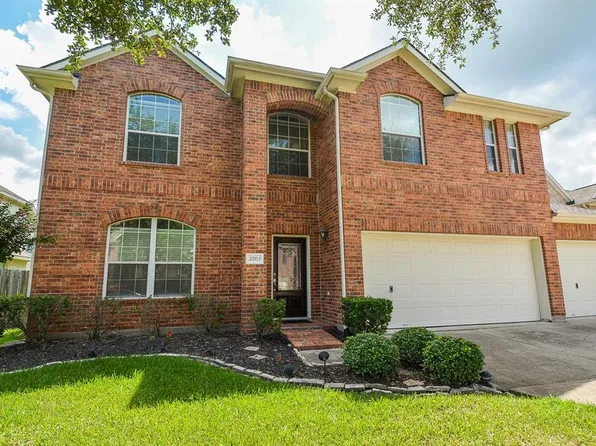 3203 Ruffin Green Ct, Fresno, TX 77545