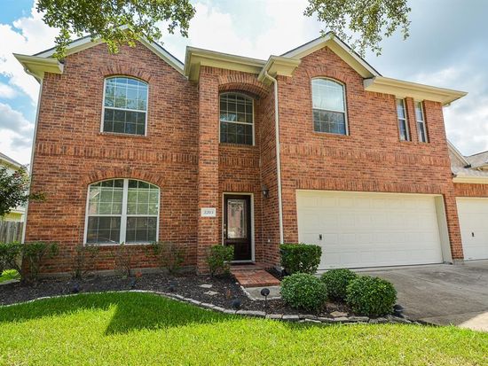 3203 Ruffin Green Ct, Fresno, TX 77545