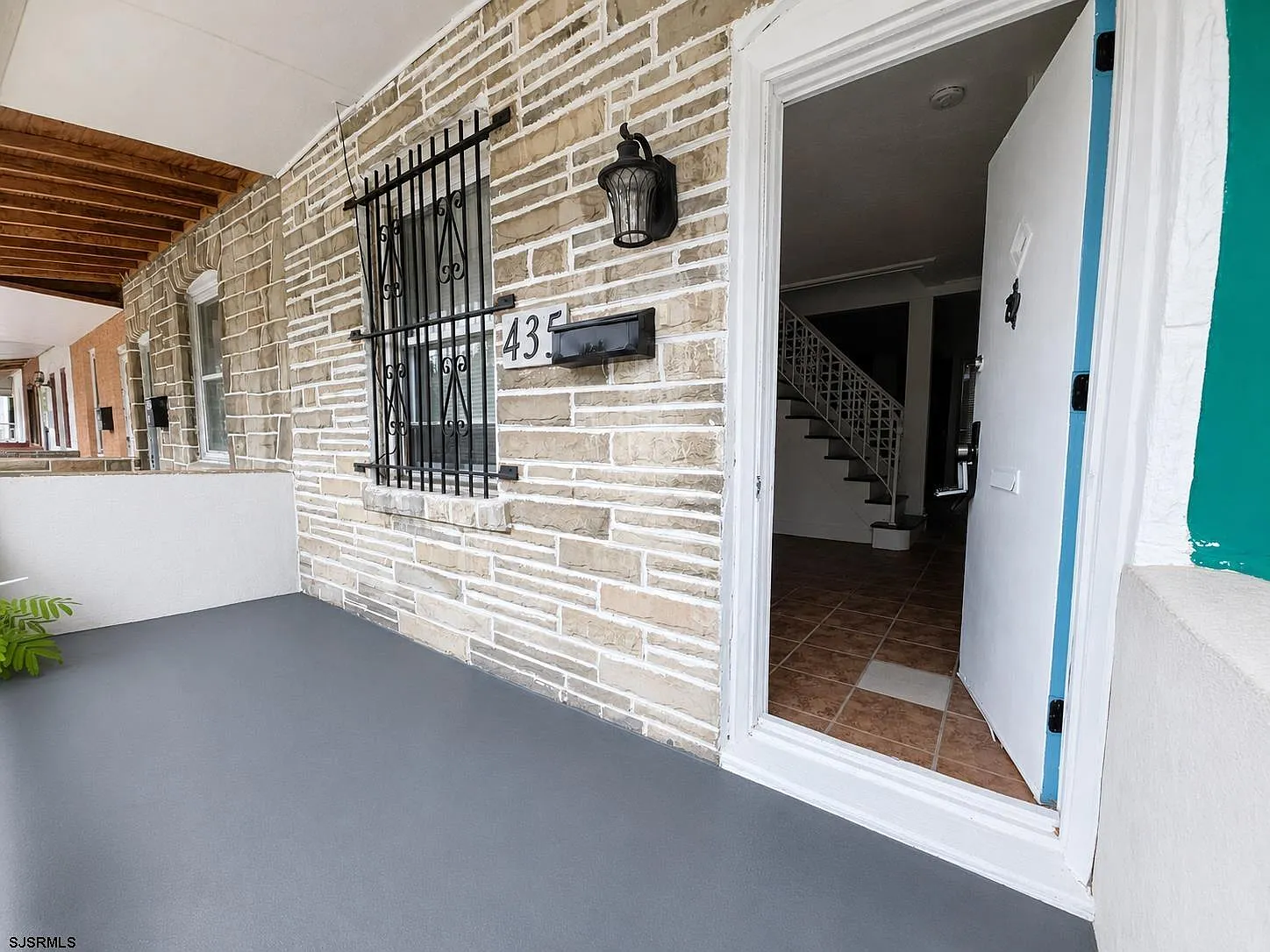 3 bed, 1.5 bath, $1,950 — Photo 4