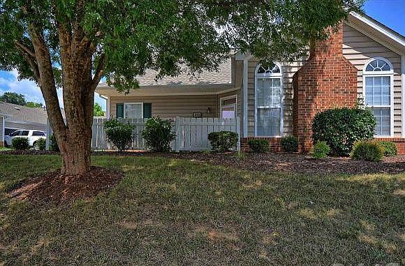 213 Avonlea Place