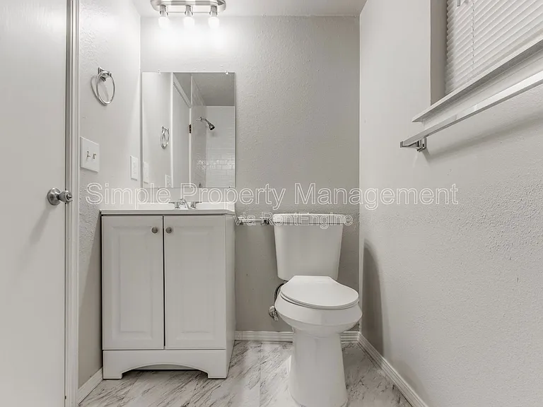 8508 Candlewood Dr — Photo 15