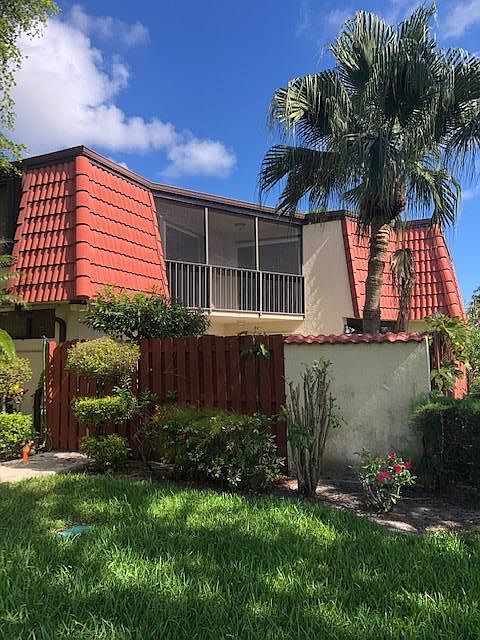 1st image of 3921 Victoria Dr