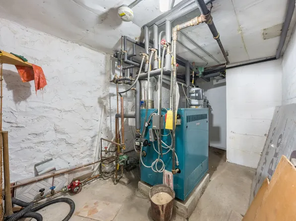 448 East 48th Street image 14 of 29