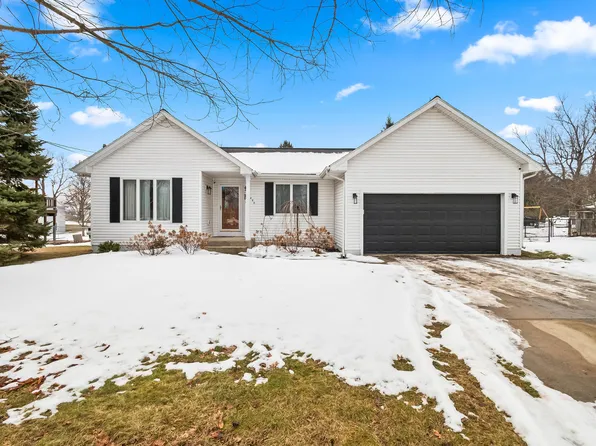 493 Salem Dr, Jonesville, MI 49250