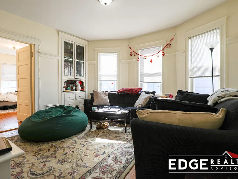44 Easton St #2 — Photo 2