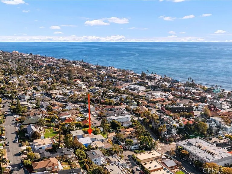 404 Loma Ter #C — Photo 2