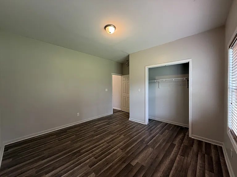 2501 Burkholder Rd — Photo 16