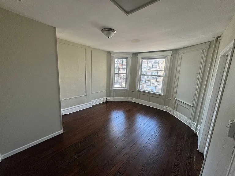 138 Seymour Ave #2L — Photo 9