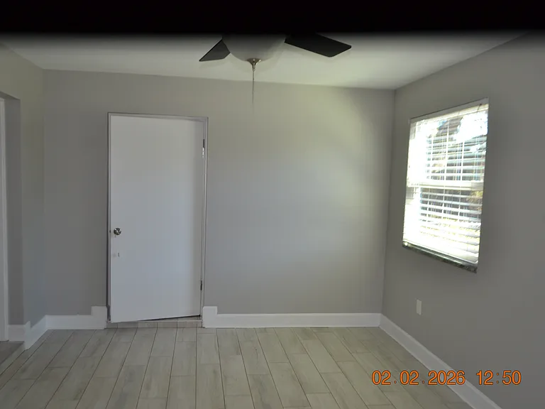 6204 W Knights Griffin Rd — Photo 15