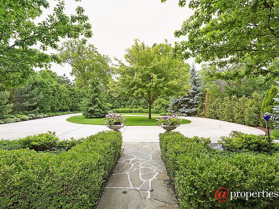 Private Front Court Yard