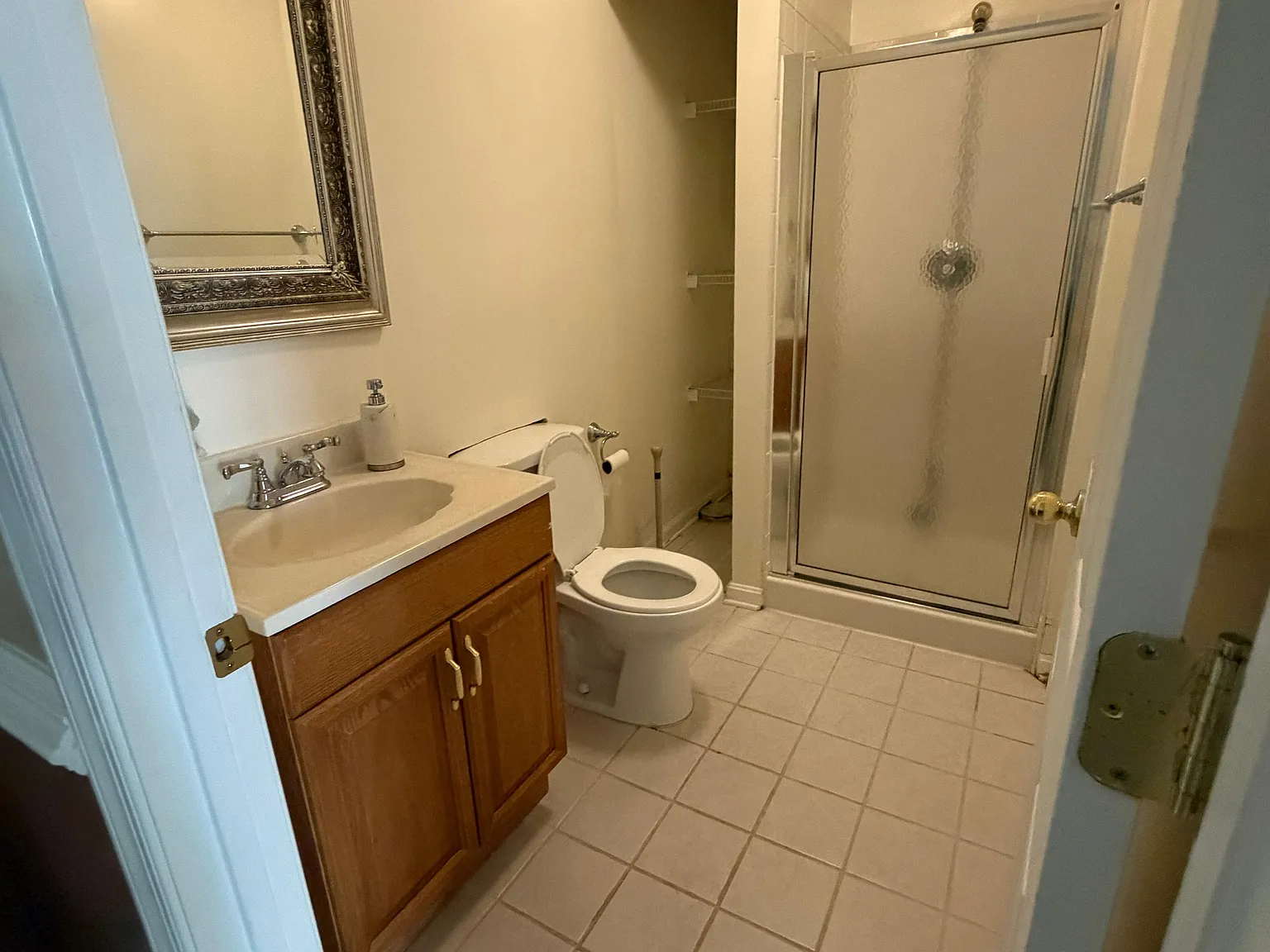 2 bed, 1400 sqft, $1,600 — Photo 4