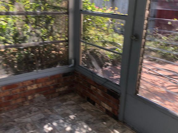 3rd image of 5334 Forest Hills Dr