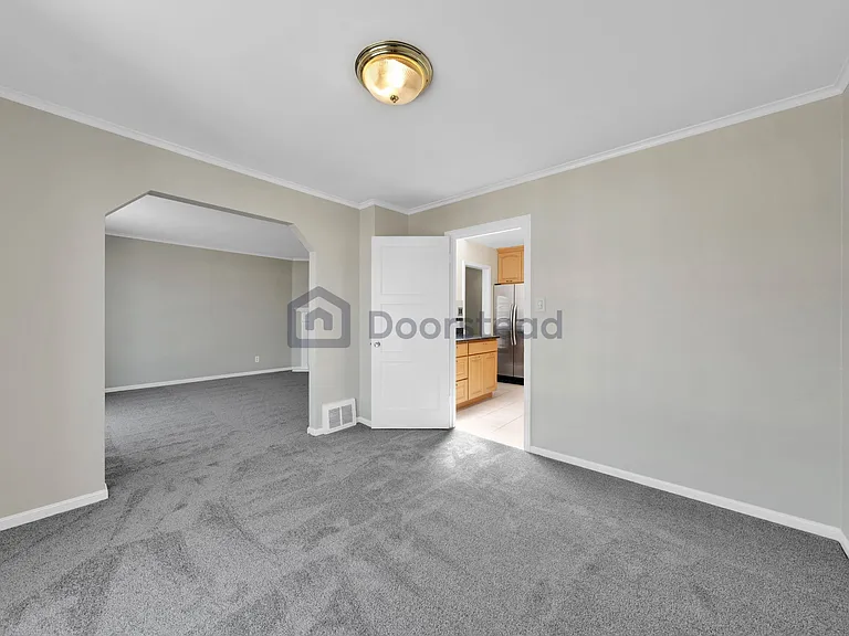 1883 43rd Ave — Photo 11