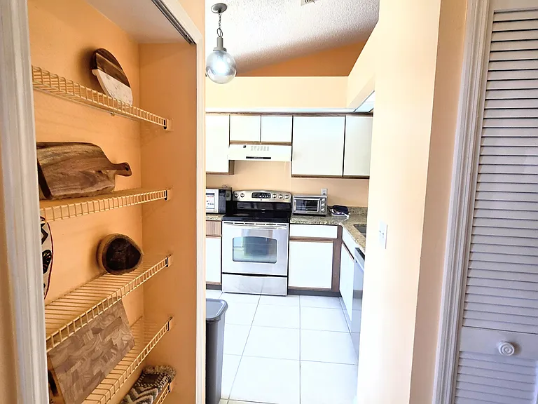 3194 Sandy Shore Ln — Photo 5