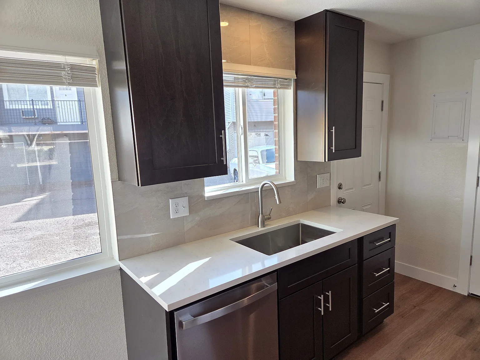 2 bed, 1.5 bath, 1060 sqft, $1,795 — Photo 3