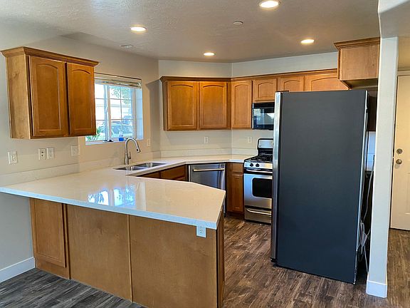 5th image of 14004 S Sonora Way Building D