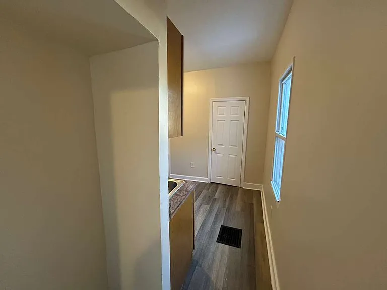 810 Carteret Ave #1 — Photo 11