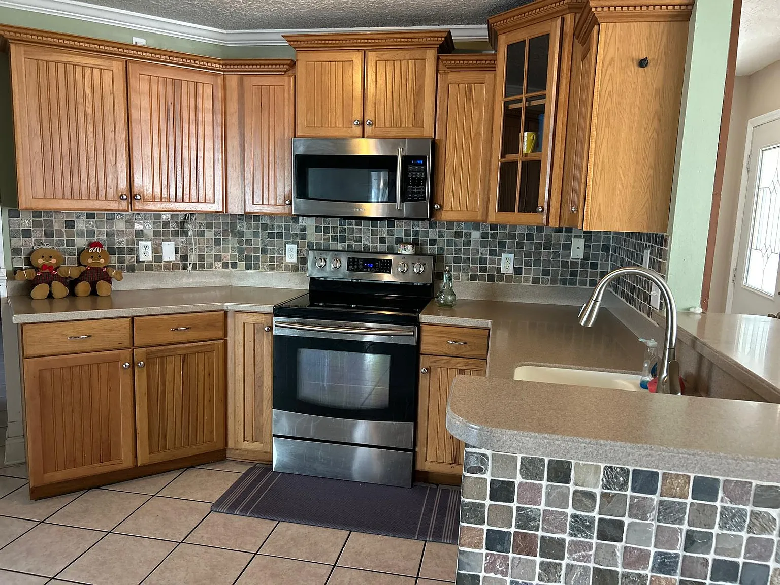 4 bed, 1825 sqft, $2,500 — Photo 4