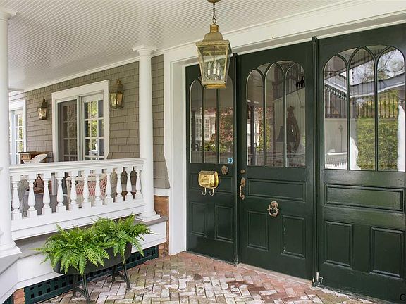 3rd image of 214 Woodlawn Ave