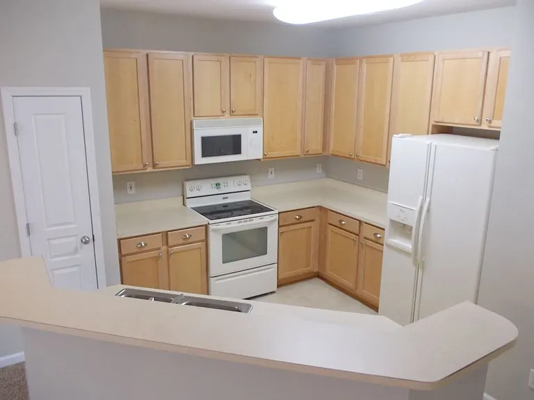 8488 Chaceview Ct — Photo 7