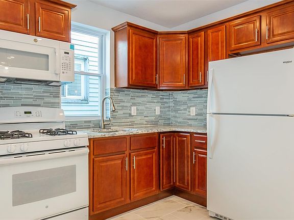 3rd image of 312 Duncan Ave #2
