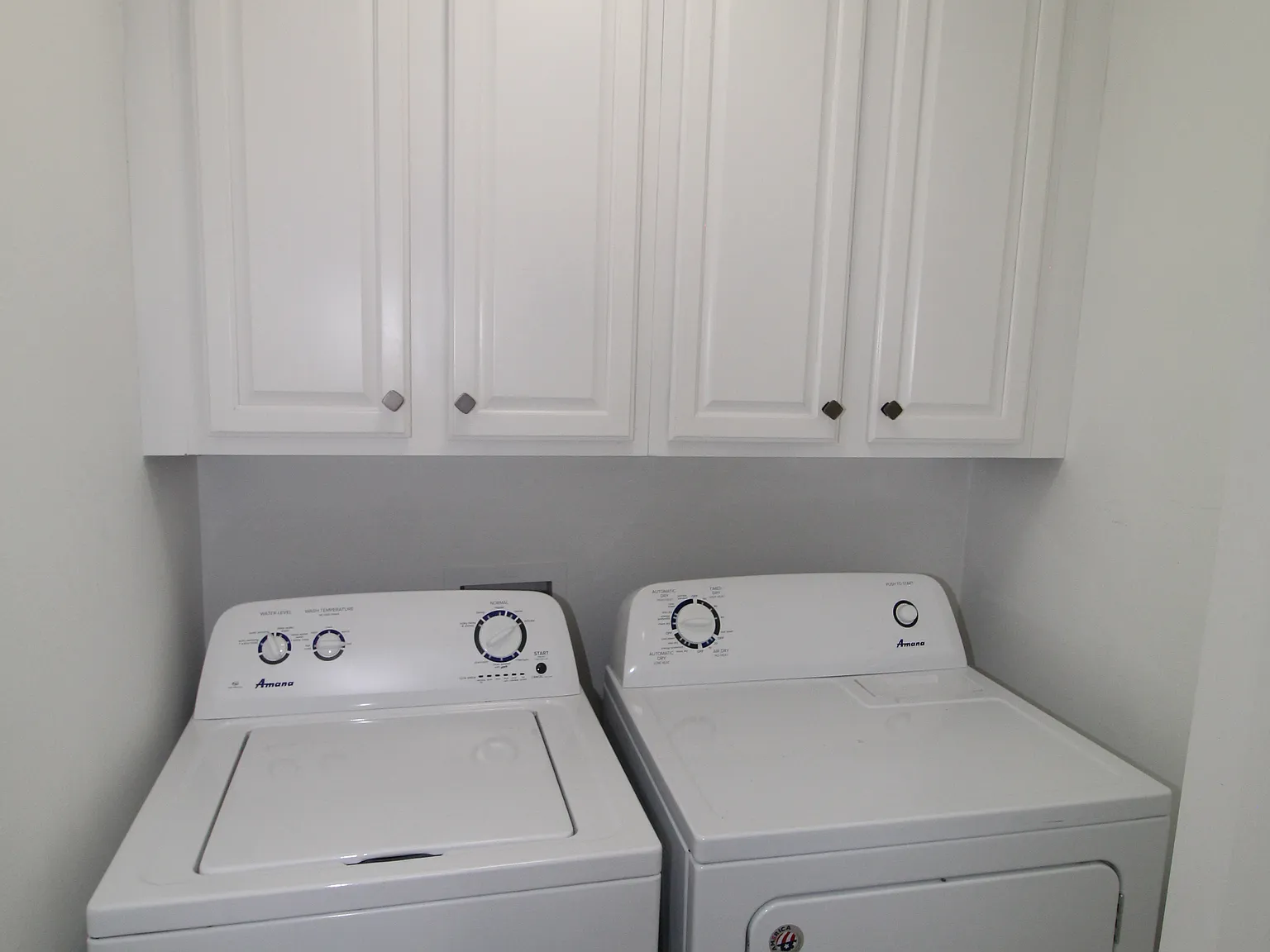 3 bed, 2.5 bath, 1915 sqft, $3,400 — Photo 4
