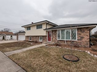 7660 S Octavia Ave, Bridgeview, IL 60455