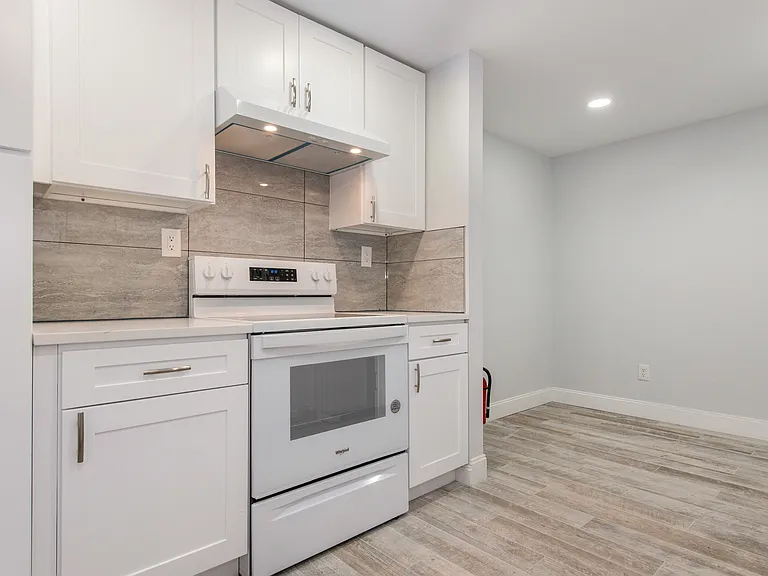 446 Passaic St #3F — Photo 3