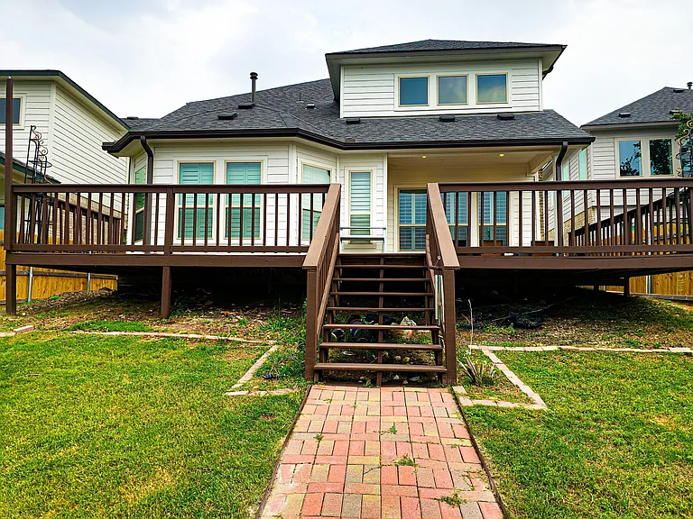 12716 Bloomington Dr — Photo 35