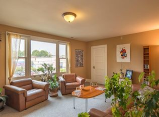 1704 SE Ankeny St #A, Portland, OR 97214