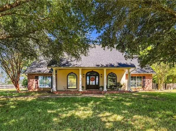 130 Pecan Row Ln, Alexandria, LA 71303
