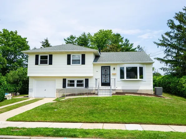 1 Cornell Rd, Somers Point, NJ 08244
