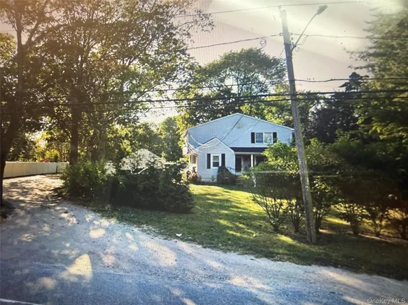 928 Connetquot Avenue, Central Islip, NY 11722