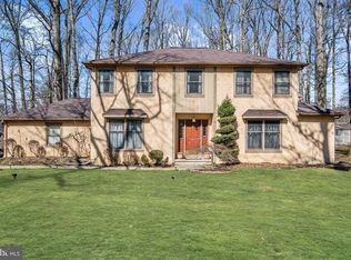 22 Greentree Dr, Burlington, NJ 08016