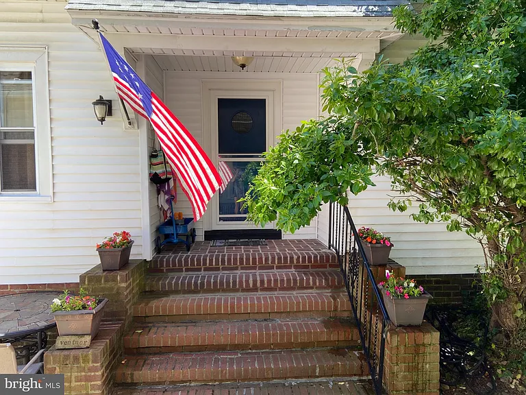 7103 Ventnor Ave — Photo 3