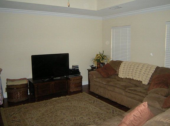 3rd image of 59 Iroquois Dr