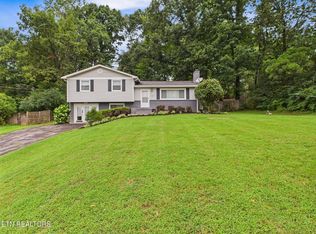 4425 Deerfield Rd, Knoxville, TN 37921